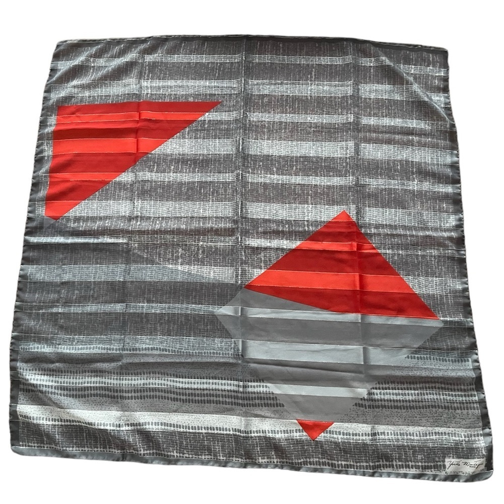 Vintage sheer Scarf signed Yvette Montagne Paris. Grey Silver Red Geometric